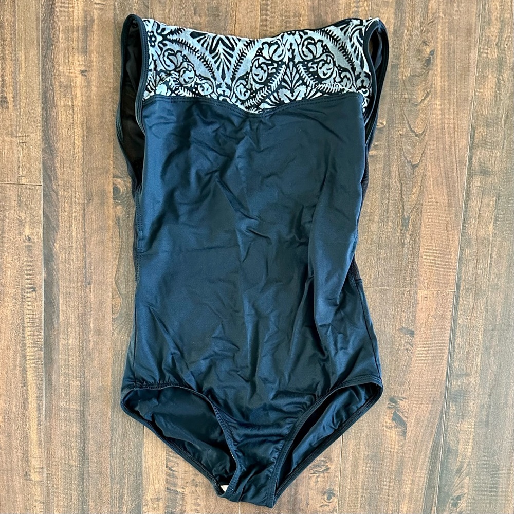 Suffolk black and Gray Leotard With Velvet Accent Sz-L- Adult